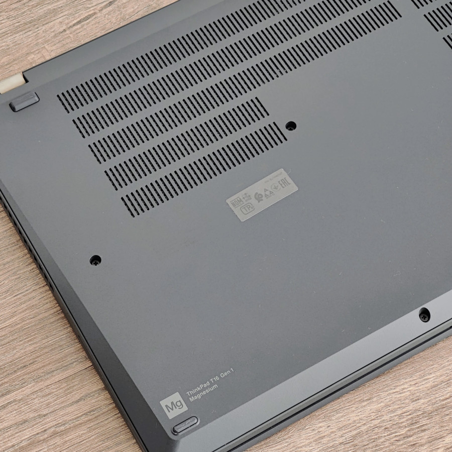 Огляд Lenovo ThinkPad T16 Gen 1