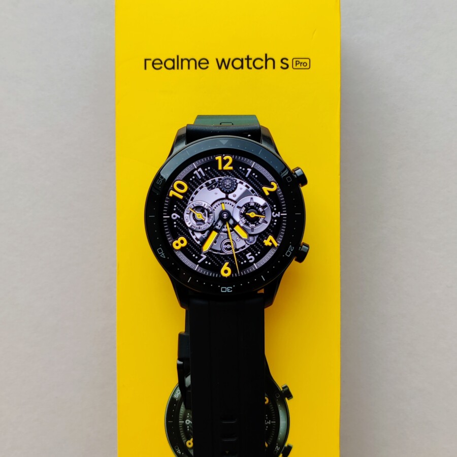 Огляд Realme Watch S Pro (фото itsider.com.ua)